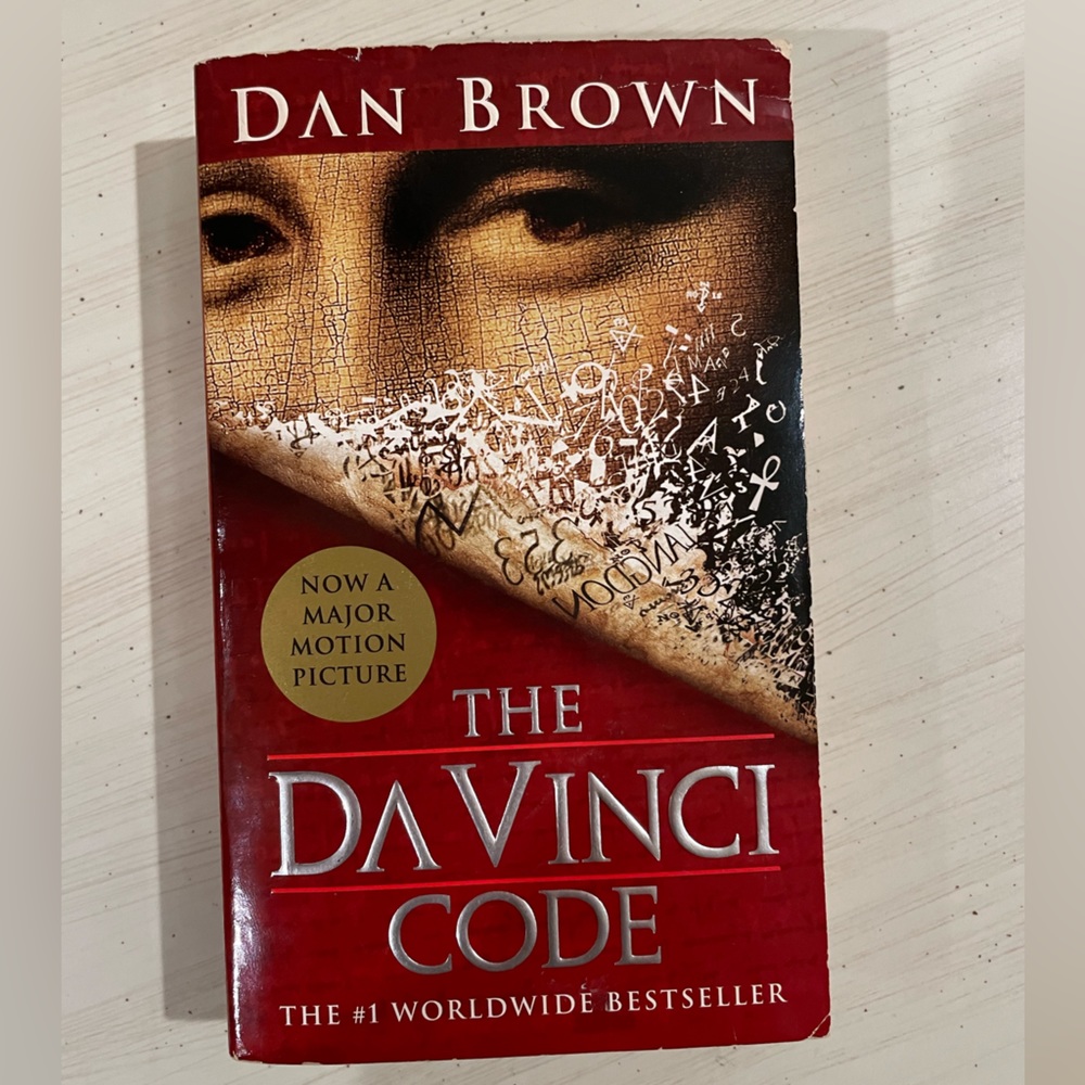 The davinci code paperback book